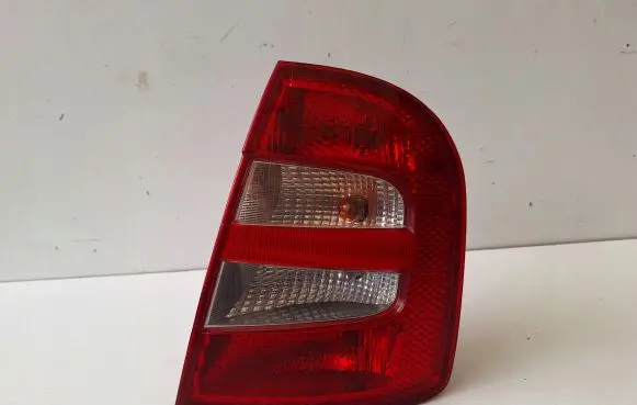 Skoda Fabia Mk1 (6Y) Rear/tail lights 6Y6945096B