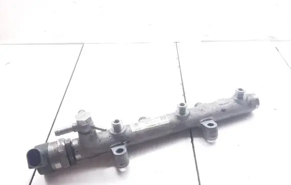 Volkswagen Touareg I Fuel main line pipe 059130090AH 057130764H