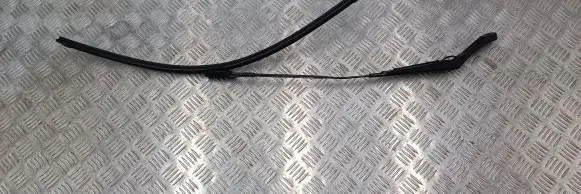 Opel Astra K Front wiper blade arm 39149321 3299