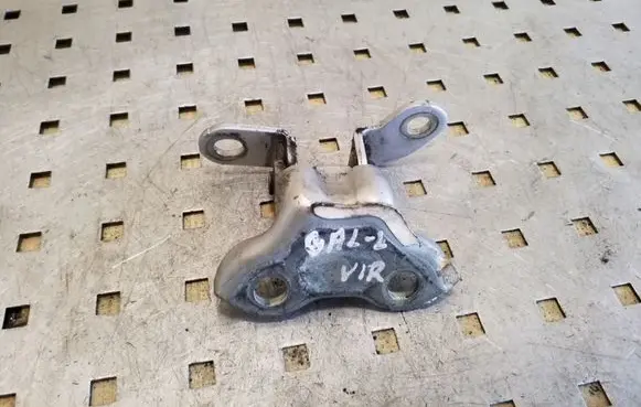 Toyota Avensis T270 Rear door upper hinge