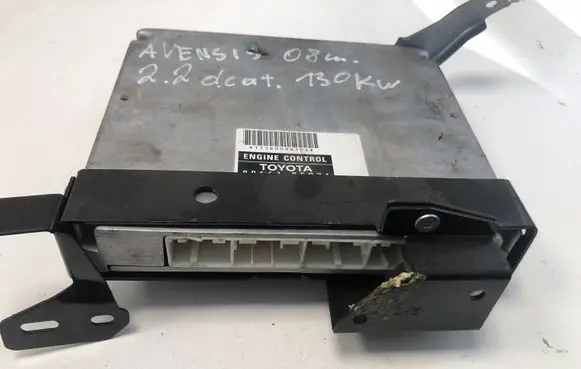 Toyota Avensis T250 Engine control unit/module 8966105C71