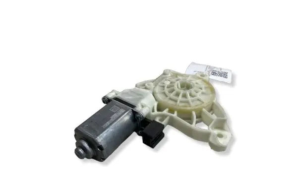 Mercedes-Benz E W213 Front door window regulator motor A0009065706