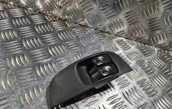 Renault Megane II Electric window control switch