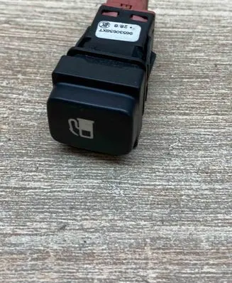 Citroen C4 I Picasso Fuel tank opening switch 96530658XT