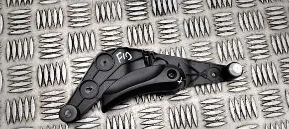 BMW 5 F10 F11 Engine bonnet (hood) release handle 9114003 9114001