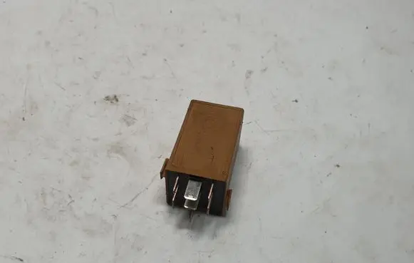 BMW 3 E90 E91 Window wiper relay 8384505 61368384505 8364501
