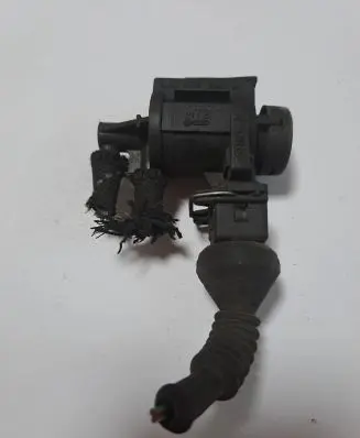 Volkswagen PASSAT B6 Turbo solenoid valve 1J0906283A