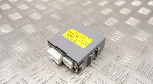 Lexus RX 330 - 350 - 400H Window wiper relay 8594048030
