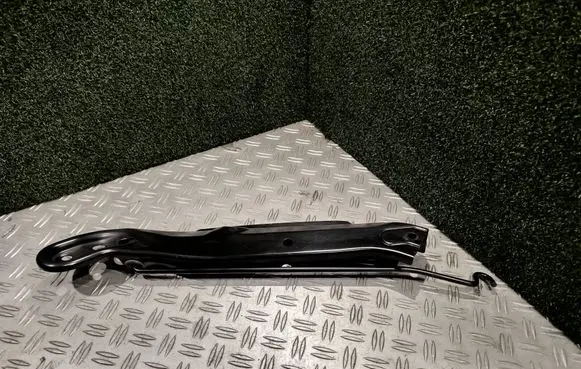 Man TGE 1gen Headlight/headlamp mounting bracket 7C0805931