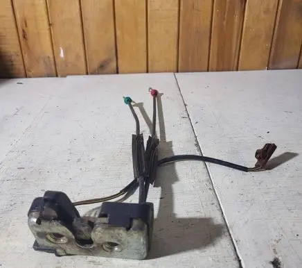 Ford Fiesta Tailgate/trunk/boot lock/catch/latch A43102BE 2S61