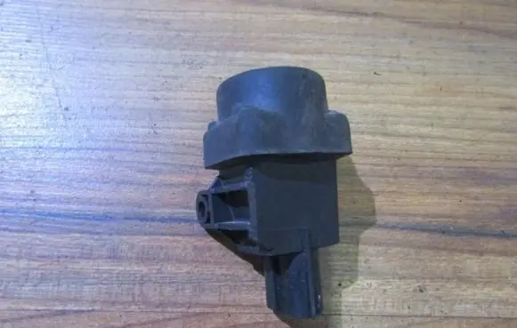 Alfa Romeo 147 Fuel cut-off switch 7790538 F027372N6