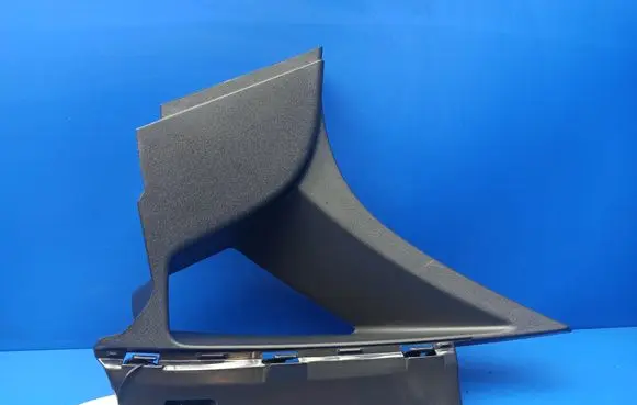 (C) pillar trim