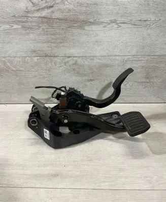 Tesla Model 3 Brake pedal 104469200D