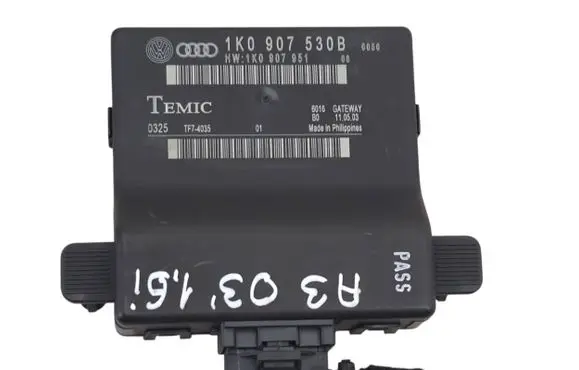 Audi A3 S3 8P Gateway control module 1K0907530B 1K0907951