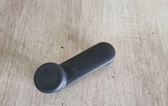 Opel Astra H Rear door window winding handle 