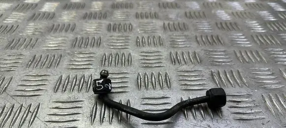 Fuel injector supply line/pipe