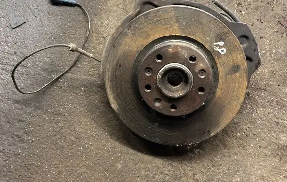 Peugeot 508 Front wheel hub