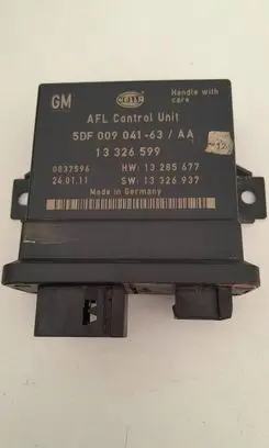 Opel Insignia A Light module LCM 13326599 13326937 13285677