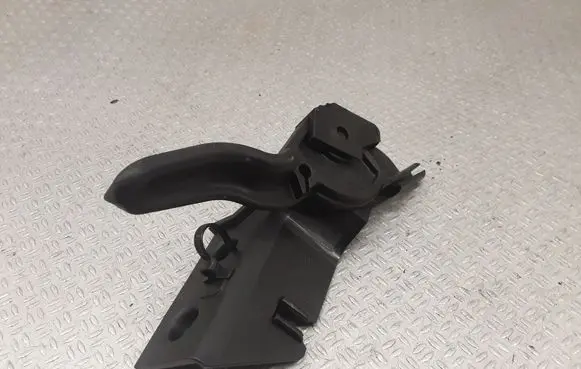 Engine bonnet (hood) release handle
