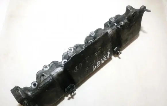 Toyota Corolla Verso E121 Intake manifold