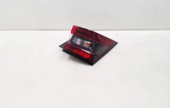 Nissan Juke II F16 Rear/tail lights 265506PA0A