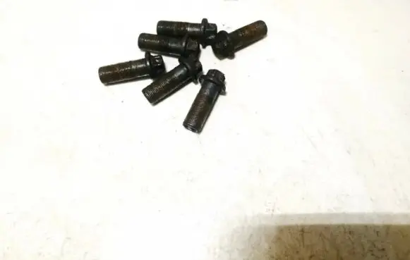 Ford Mondeo MK IV Nuts/bolts 
