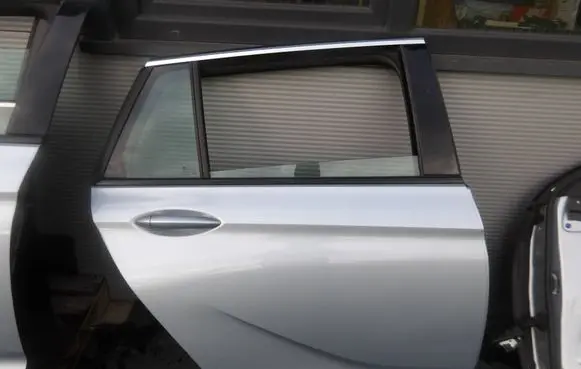Rear door