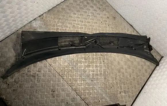 Jeep Grand Cherokee Wiper trim