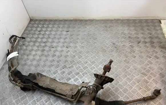 Ford Focus C-MAX Steering rack 3M513C567CE