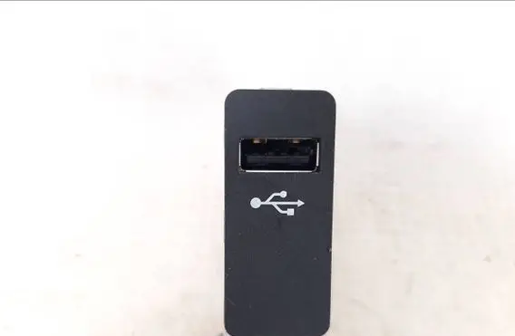 BMW 2 F45 USB socket connector 6820397 84106820397