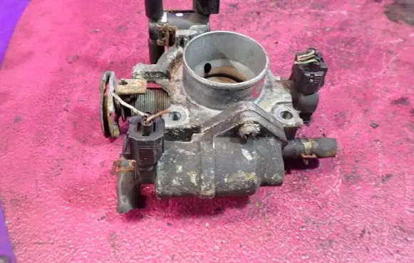 Mazda 3 I Throttle body valve 