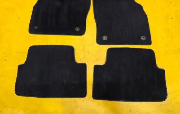 Audi A1 Car floor mat set 82B863011