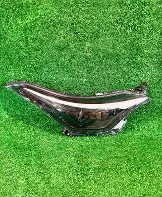 Toyota C-HR I Headlight/headlamp 81110YP280