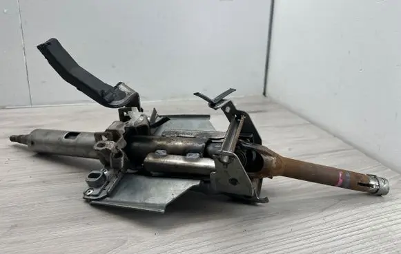 Mitsubishi Outlander Steering wheel axle