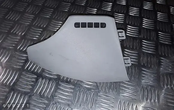 Nissan Leaf I (ZE0) Other interior part 681353NA0A