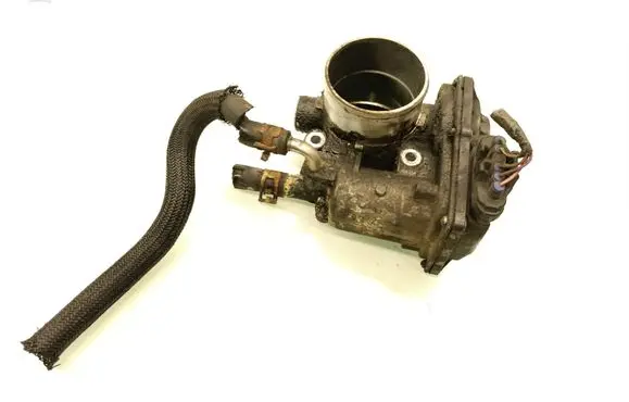 Toyota RAV 4 (XA40) Throttle valve 261000R020