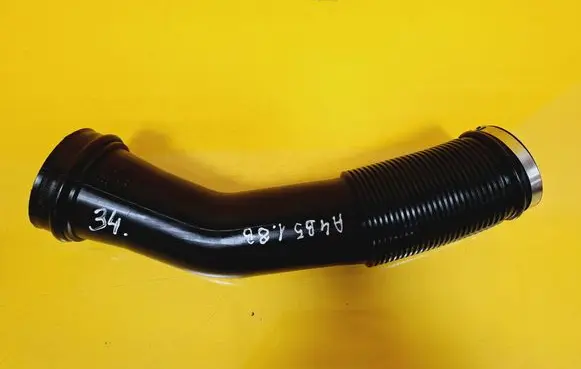 Audi A4 S4 B5 8D Air intake hose/pipe 058129627E