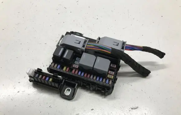 Jaguar I-Pace Fuse module M9D314N030AB