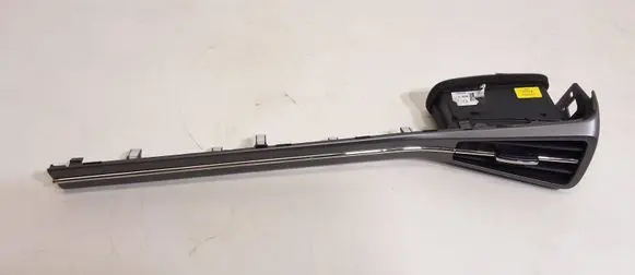 Hyundai Ioniq Dash center air vent grill 84795-G2AA0