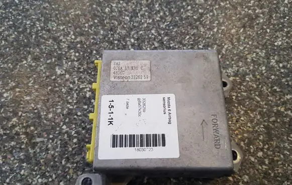Mazda 6 Airbag control unit/module 3326259