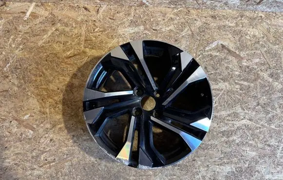 R17 alloy rim