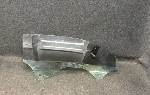 Chevrolet Camaro Front door window/glass (coupe) 