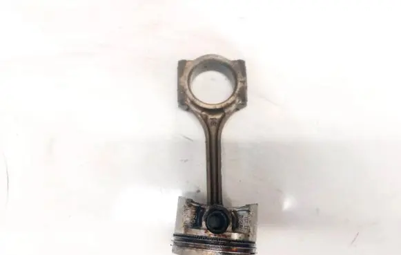 Honda HR-V Piston with connecting rod