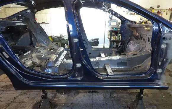 Renault Megane I Sill