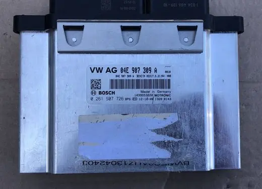 Volkswagen Golf VII Engine control unit/module 04E907309A 0261S07726