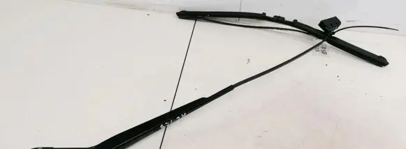 Volkswagen Golf IV Front wiper blade arm 1J1955410A