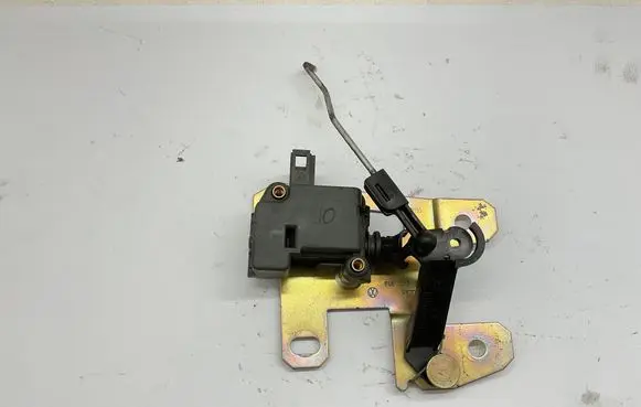 Volkswagen Touareg I Tailgate boot lock/latch motor 7L6827425