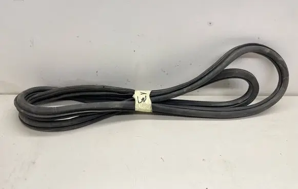 Volkswagen Jetta VI Rubber seal rear door 5G6867913B