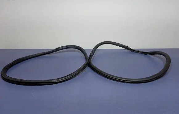 Ford S-MAX Front door rubber seal 