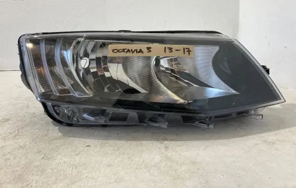 Skoda Octavia Mk3 (5E) Headlight/headlamp H15H7 5E1941016 20E683